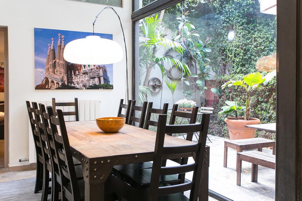 4 Rooms Barcelona Exterior photo