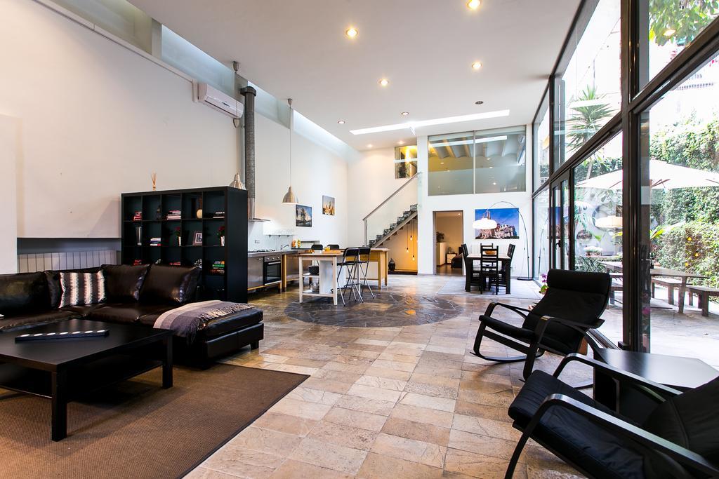 4 Rooms Barcelona Exterior photo